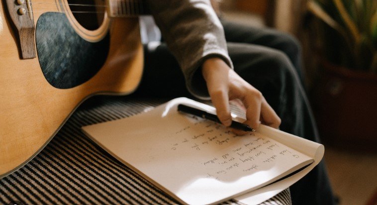 Tips for Writing Your First Song Lyrics